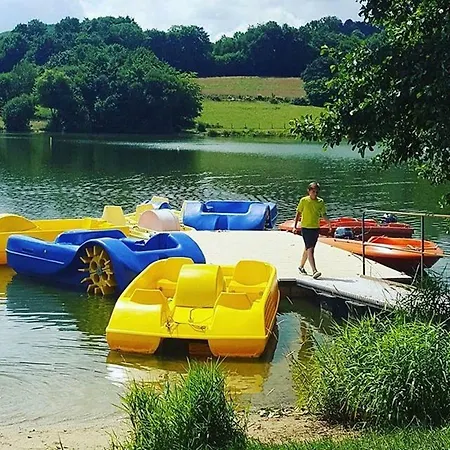 Lakeside Haven * Viré